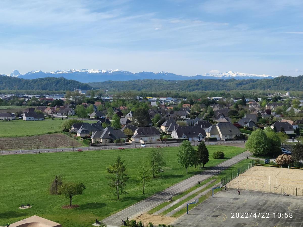 B&B En Plein Coeur De La Foret Artiguelouve Eksteriør bilde