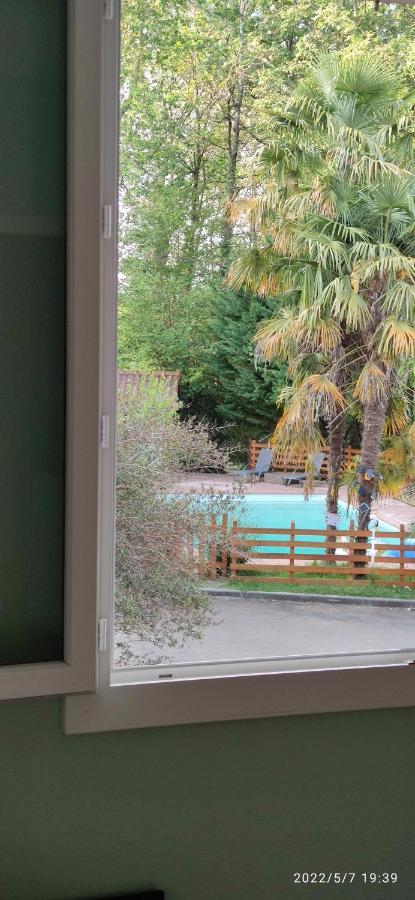 B&B En Plein Coeur De La Foret Artiguelouve Eksteriør bilde
